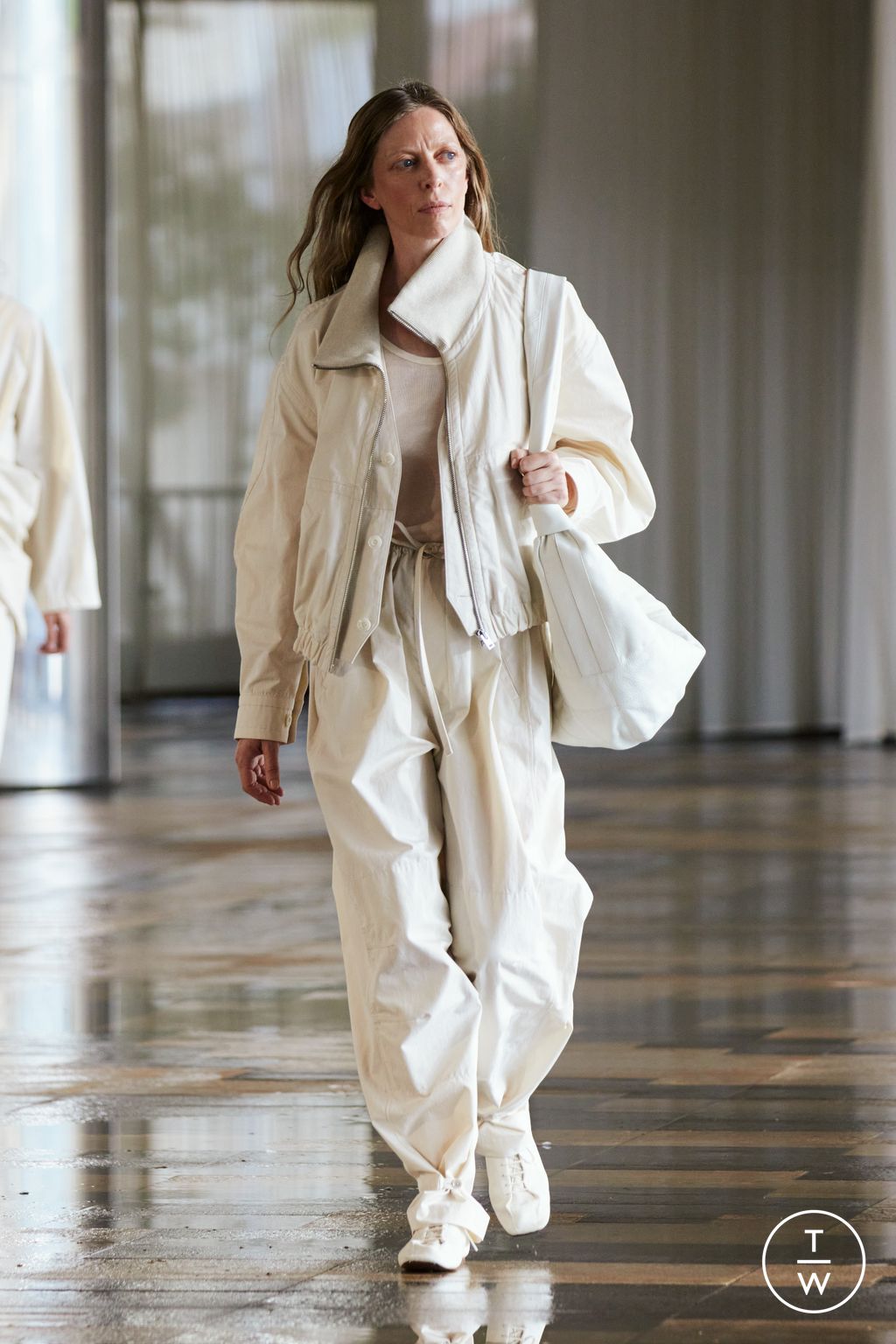 Fashion Week Paris Spring/Summer 2024 look 43 from the Lemaire collection menswear