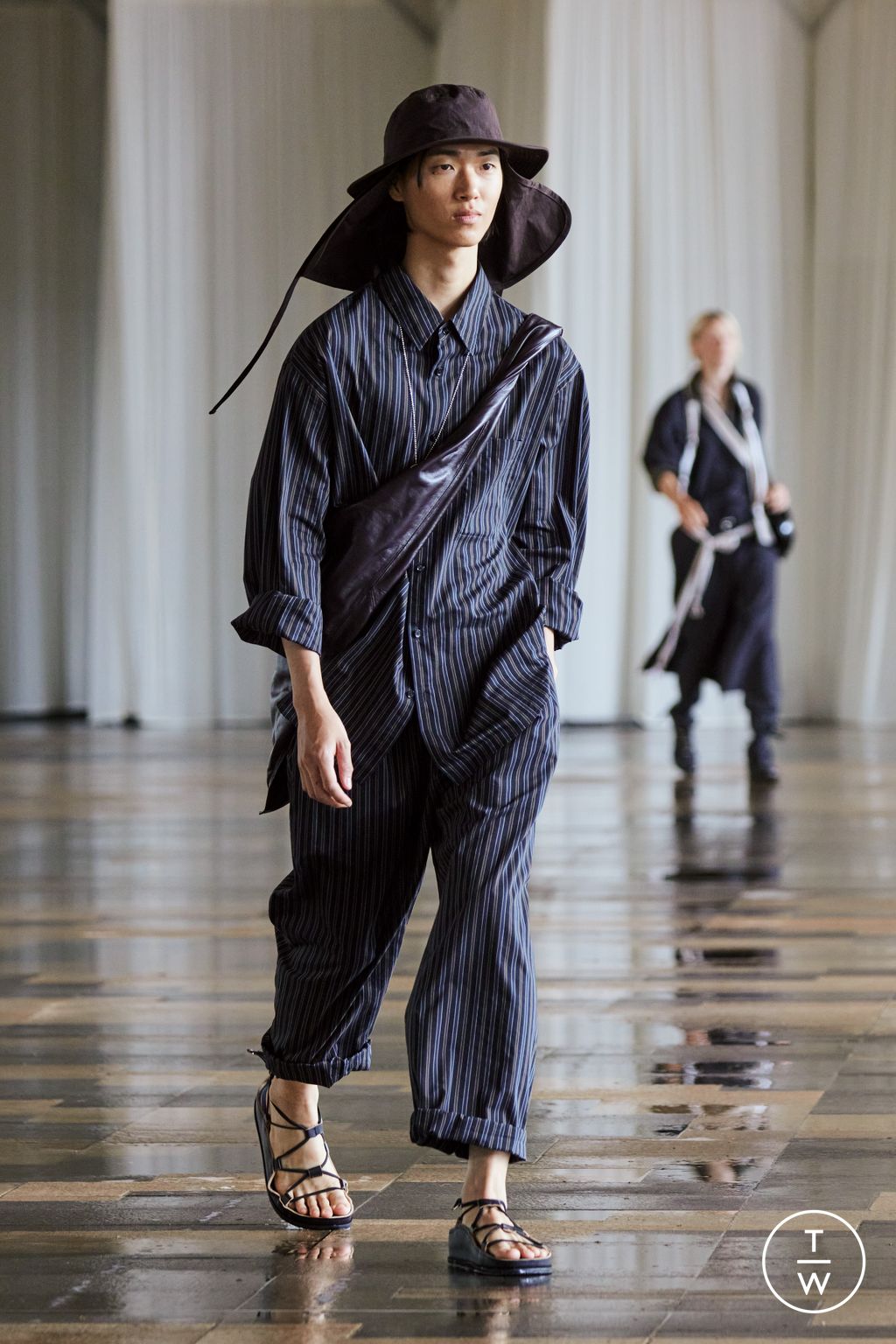 Fashion Week Paris Spring/Summer 2024 look 53 from the Lemaire collection menswear