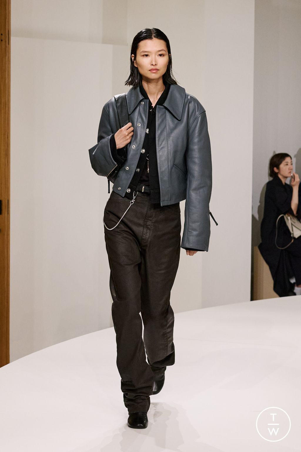 Fashion Week Paris Spring-Summer 2025 look 24 from the Lemaire collection menswear