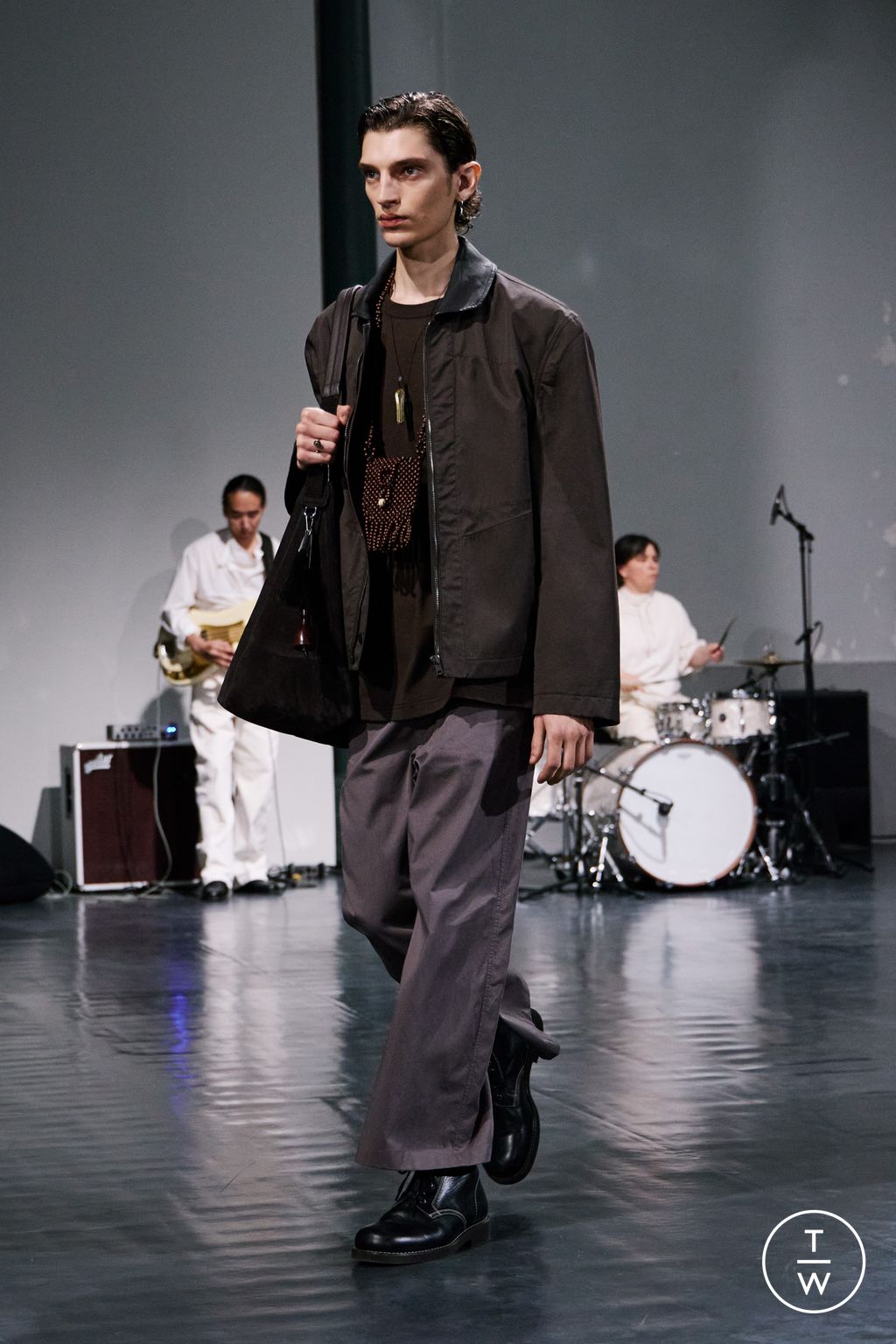 Fashion Week Paris Spring/Summer 2026 look 34 from the Lemaire collection menswear