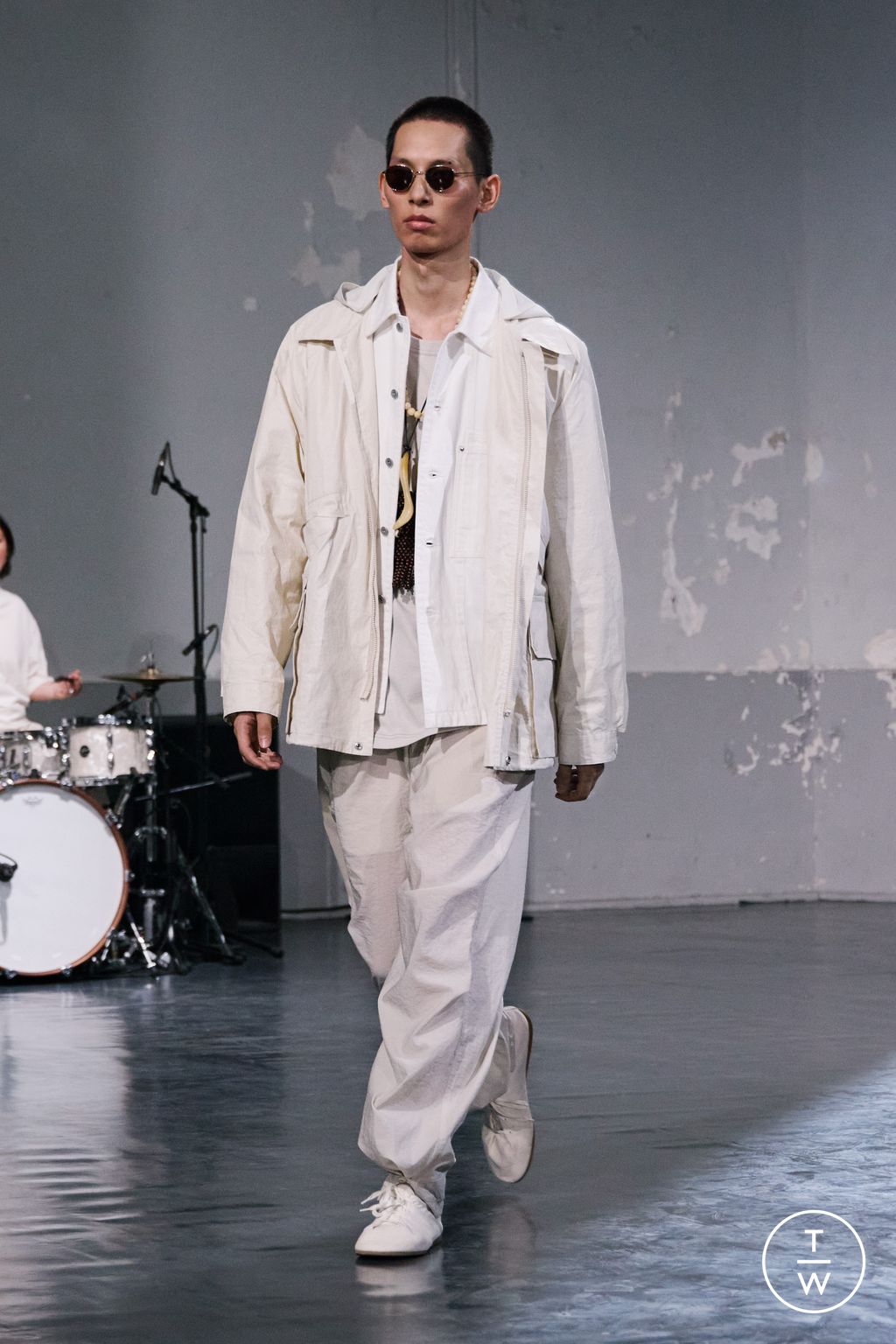 Fashion Week Paris Spring/Summer 2026 look 38 from the Lemaire collection menswear