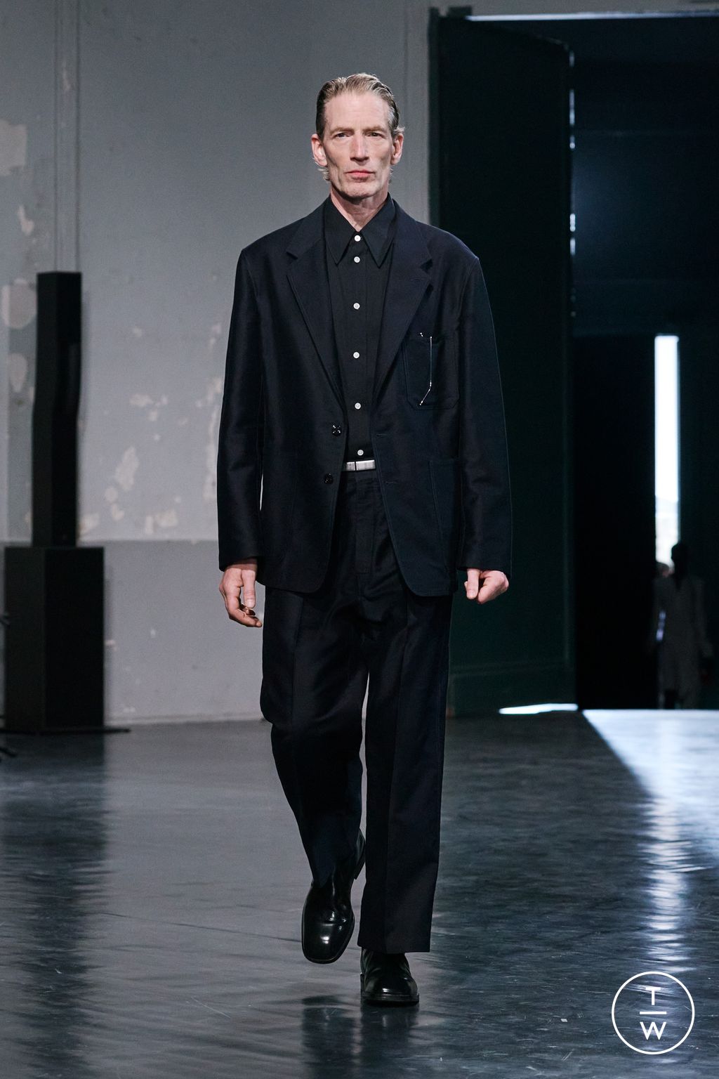 Fashion Week Paris Spring/Summer 2026 look 52 from the Lemaire collection menswear