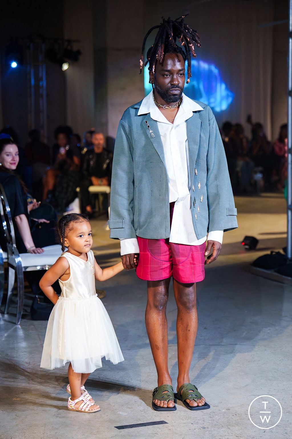 Fashion Week New York Spring/Summer 2026 look 19 from the L'Enchanteur collection 女装