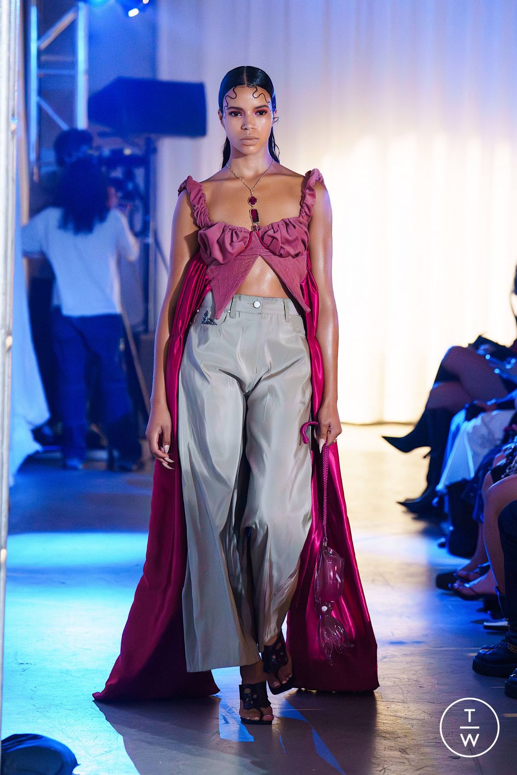 Fashion Week New York Spring/Summer 2026 look 25 from the L'Enchanteur collection 女装