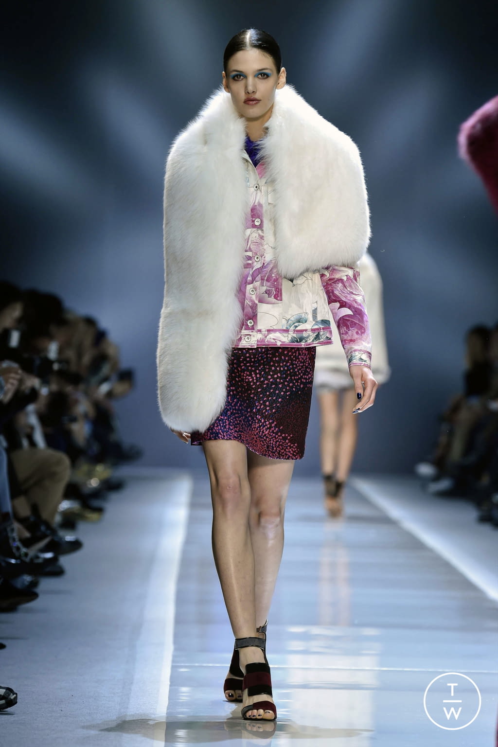 Fashion Week Paris Fall/Winter 2017 look 15 de la collection Leonard Paris womenswear