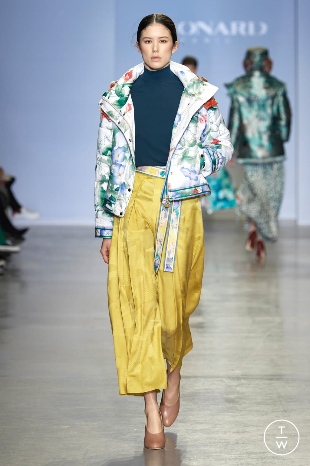 Fashion Week Paris Fall/Winter 2020 look 19 from the Leonard Paris collection womenswear