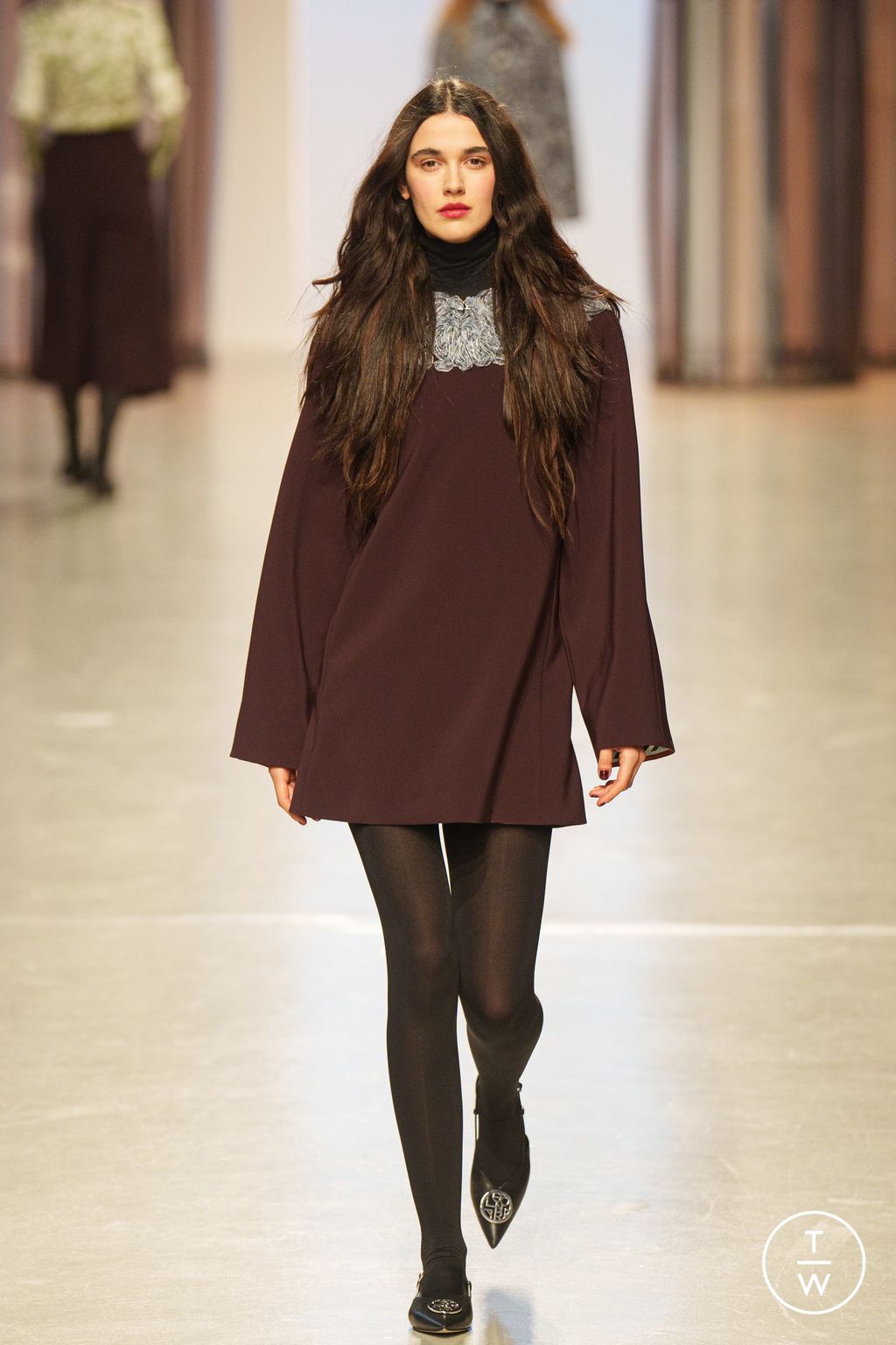 Fashion Week Paris Fall/Winter 2024 look 36 from the Leonard Paris collection 女装