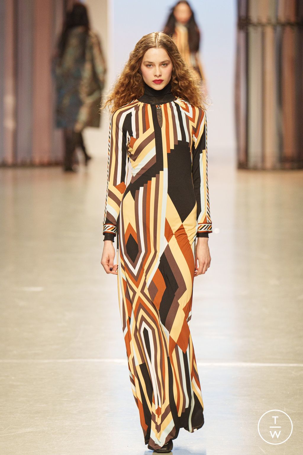 Fashion Week Paris Fall/Winter 2024 look 40 from the Leonard Paris collection 女装