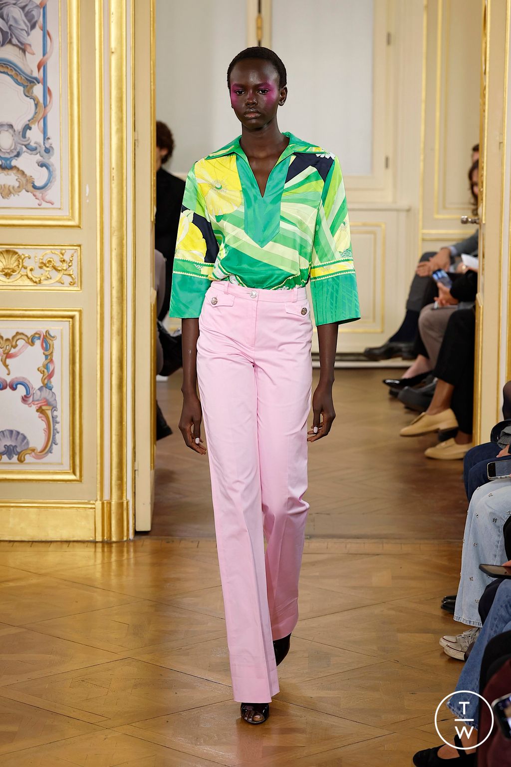 COLLECTIONS '1991AW PARIS LONDON スーパーモデル Leonard Paris SS26 womenswear #21 - Tagwalk: The Fashion Search Engine