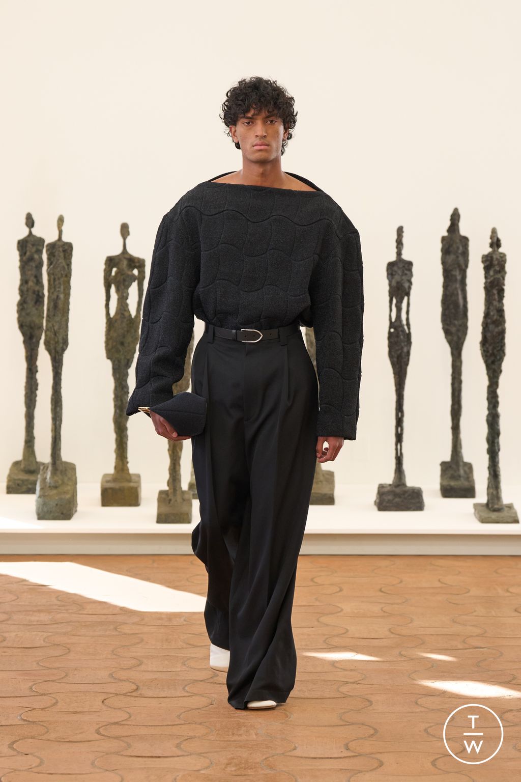 Fashion Week Paris Spring/Summer 2024 look 23 from the Jacquemus collection 女装
