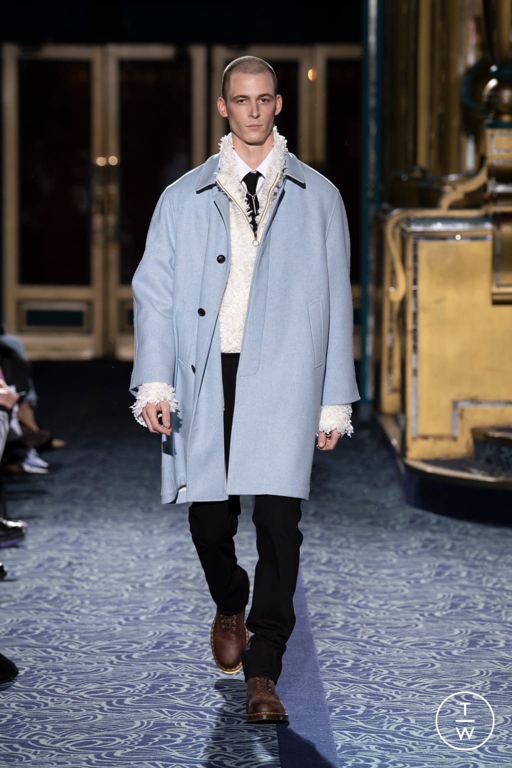 Fashion Week Paris Fall/Winter 2020 look 13 from the Louis Gabriel Nouchi collection 男装
