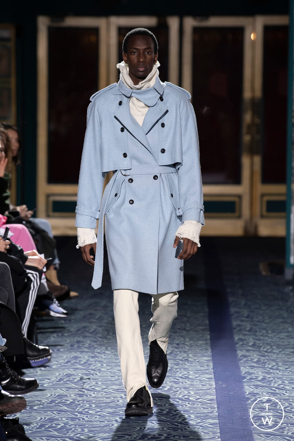 Fashion Week Paris Fall/Winter 2020 look 15 from the Louis Gabriel Nouchi collection 男装