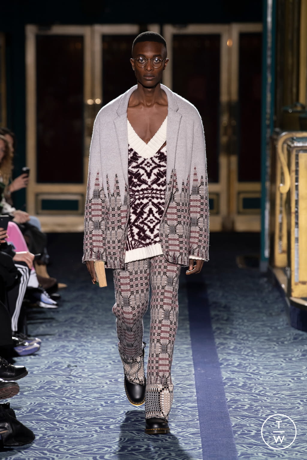 Fashion Week Paris Fall/Winter 2020 look 21 de la collection Louis Gabriel Nouchi menswear