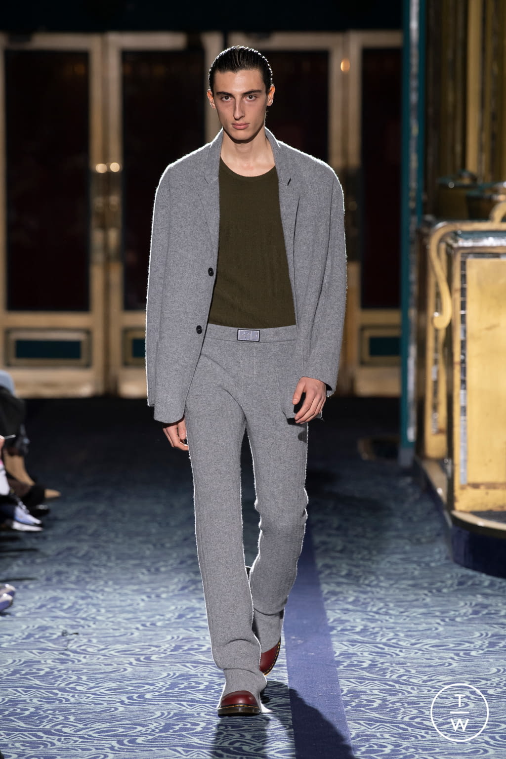 Fashion Week Paris Fall/Winter 2020 look 22 from the Louis Gabriel Nouchi collection 男装