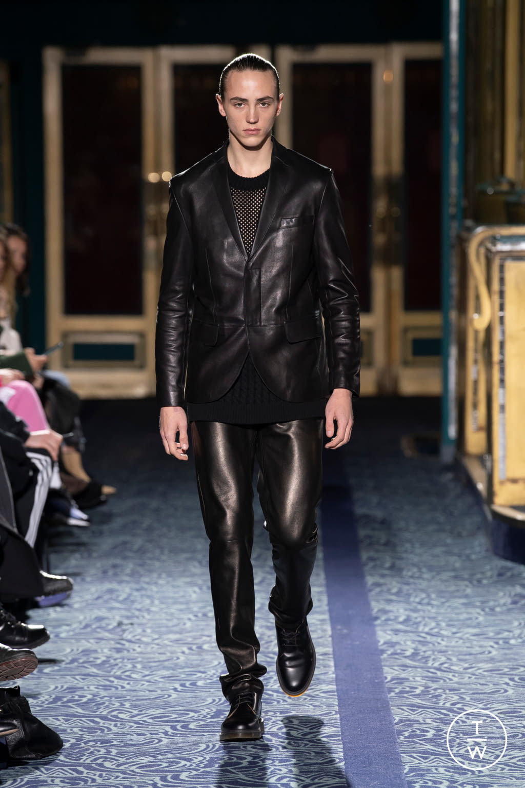 Fashion Week Paris Fall/Winter 2020 look 26 from the Louis Gabriel Nouchi collection 男装