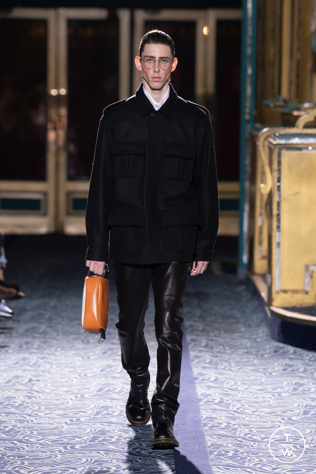 Fashion Week Paris Fall/Winter 2020 look 4 from the Louis Gabriel Nouchi collection 男装