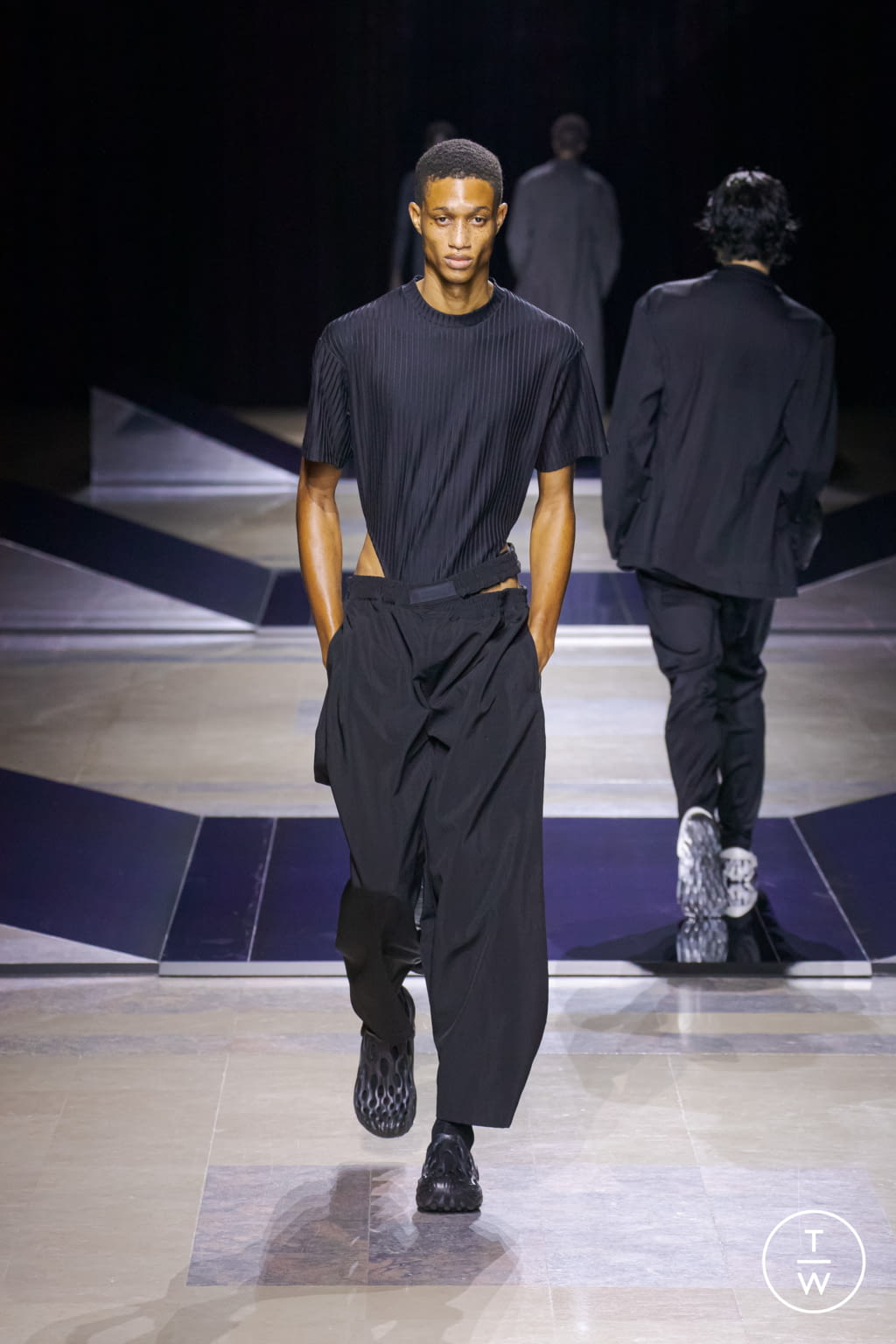 Fashion Week Paris Fall/Winter 2022 look 5 de la collection Louis Gabriel Nouchi menswear