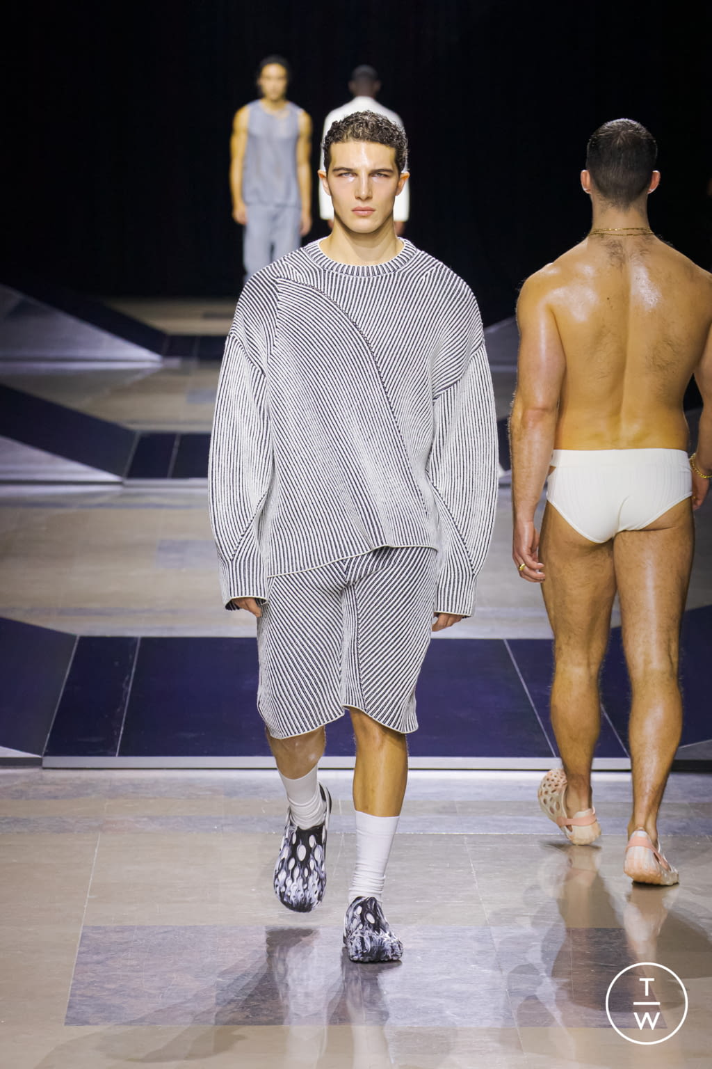 Fashion Week Paris Fall/Winter 2022 look 15 de la collection Louis Gabriel Nouchi menswear