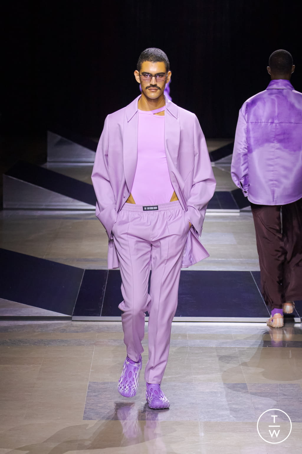 Fashion Week Paris Fall/Winter 2022 look 29 from the Louis Gabriel Nouchi collection 男装
