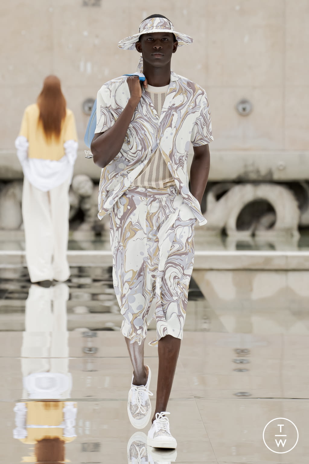 Fashion Week Paris Spring/Summer 2022 look 6 de la collection Louis Gabriel Nouchi menswear