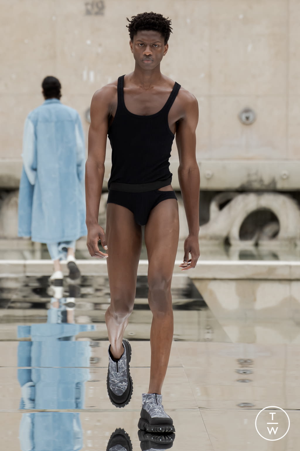 Fashion Week Paris Spring/Summer 2022 look 15 from the LGN Louis Gabriel Nouchi collection menswear