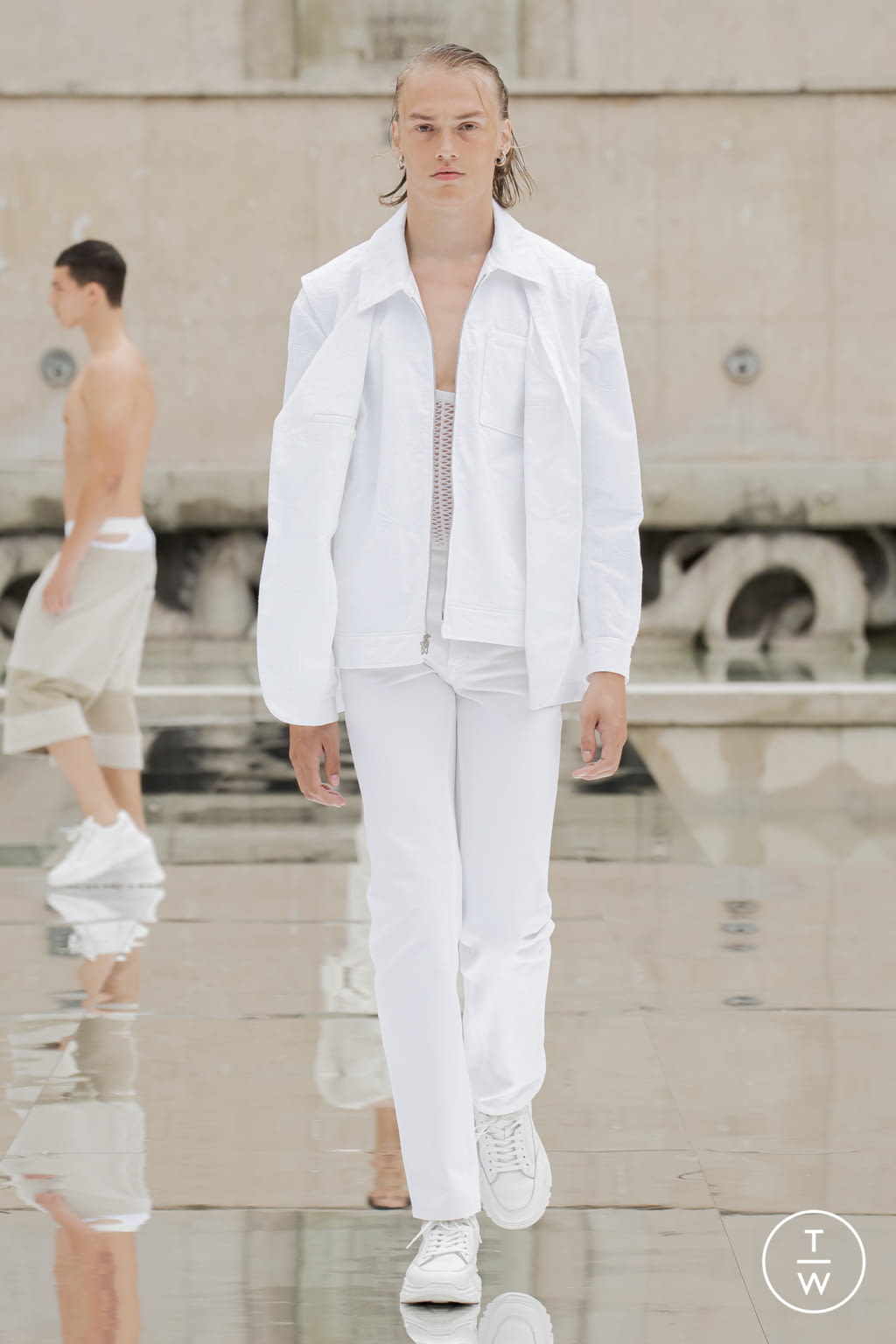 Fashion Week Paris Spring/Summer 2022 look 26 from the LGN Louis Gabriel Nouchi collection menswear