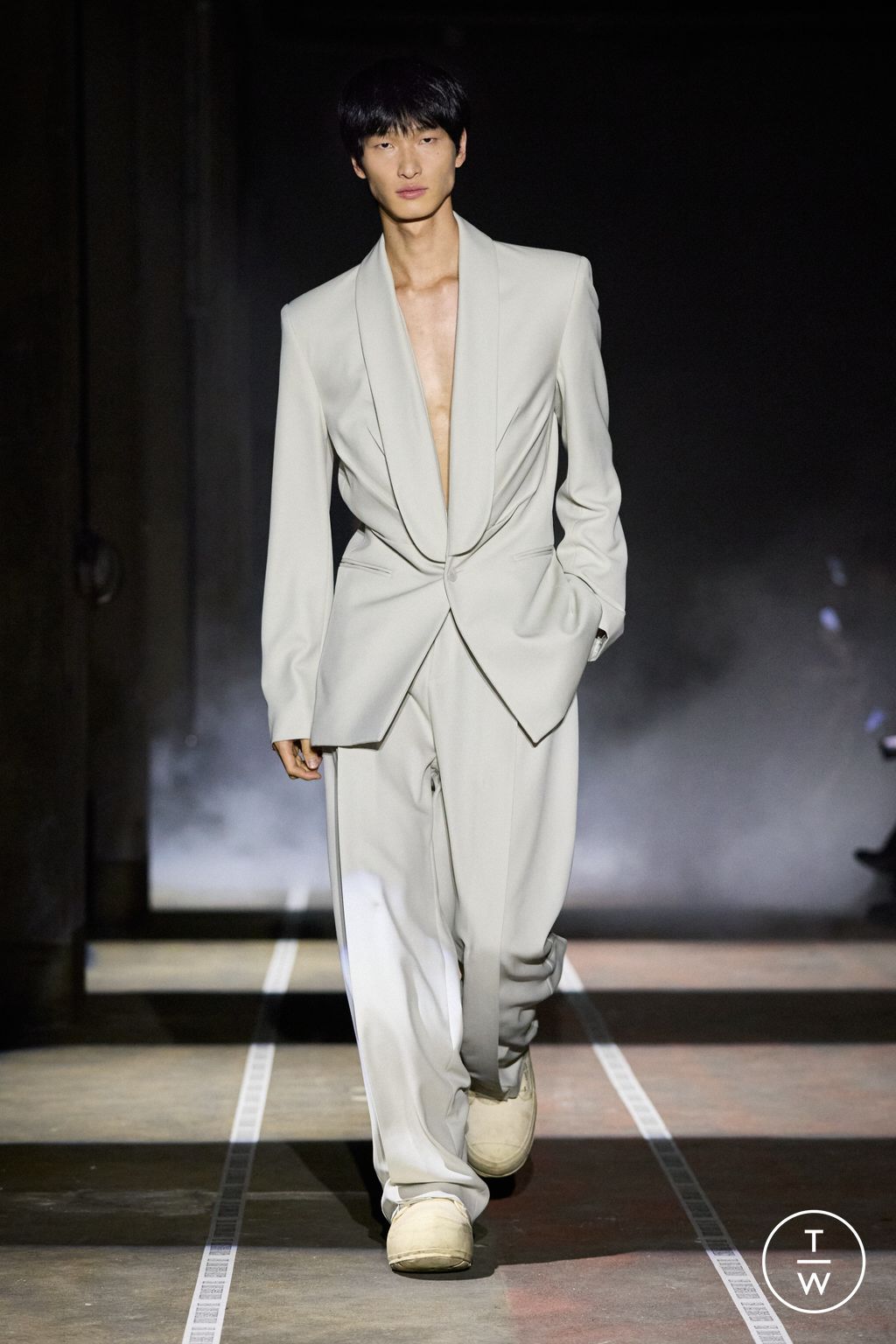 Fashion Week Paris Fall/Winter 2026 look 17 de la collection LGN Louis Gabriel Nouchi menswear