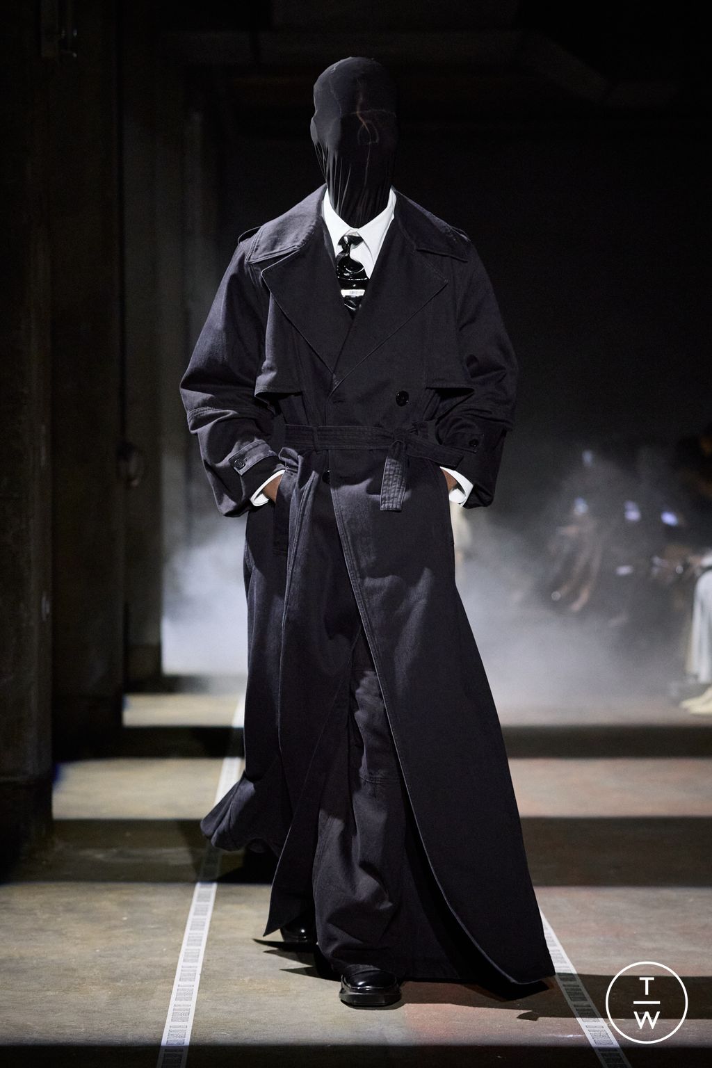 Fashion Week Paris Fall/Winter 2026 look 22 de la collection LGN Louis Gabriel Nouchi menswear