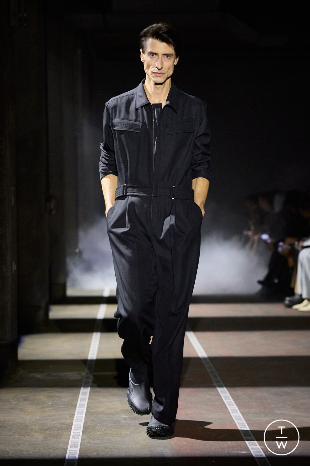 Fashion Week Paris Fall/Winter 2026 look 28 de la collection LGN Louis Gabriel Nouchi menswear