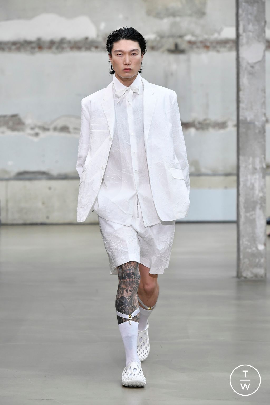 Fashion Week Paris Spring/Summer 2023 look 4 from the Louis Gabriel Nouchi collection 男装