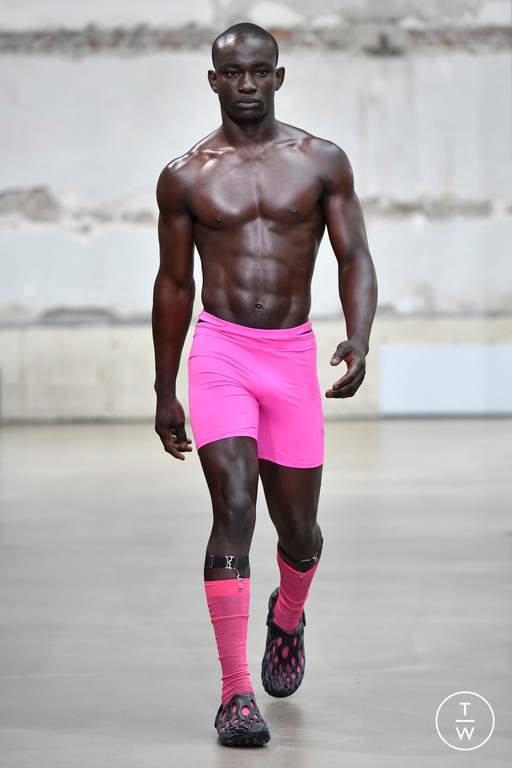 Fashion Week Paris Spring/Summer 2023 look 15 from the Louis Gabriel Nouchi collection menswear