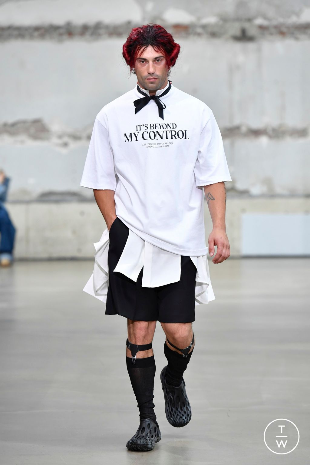 Fashion Week Paris Spring/Summer 2023 look 16 from the Louis Gabriel Nouchi collection 男装
