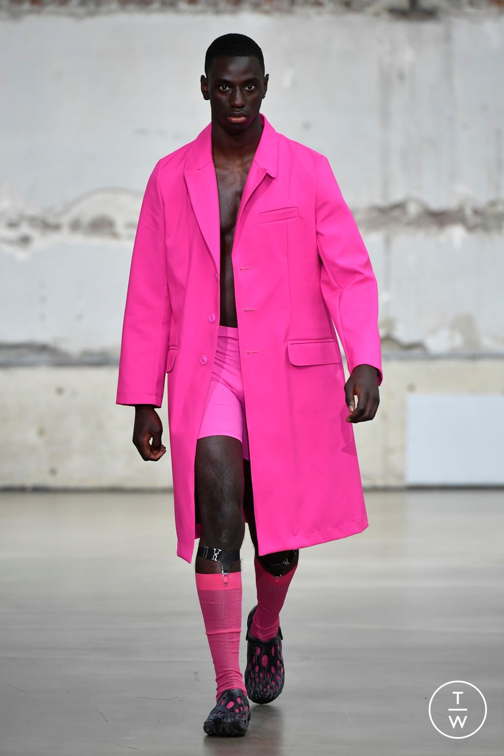 Fashion Week Paris Spring/Summer 2023 look 31 from the Louis Gabriel Nouchi collection menswear