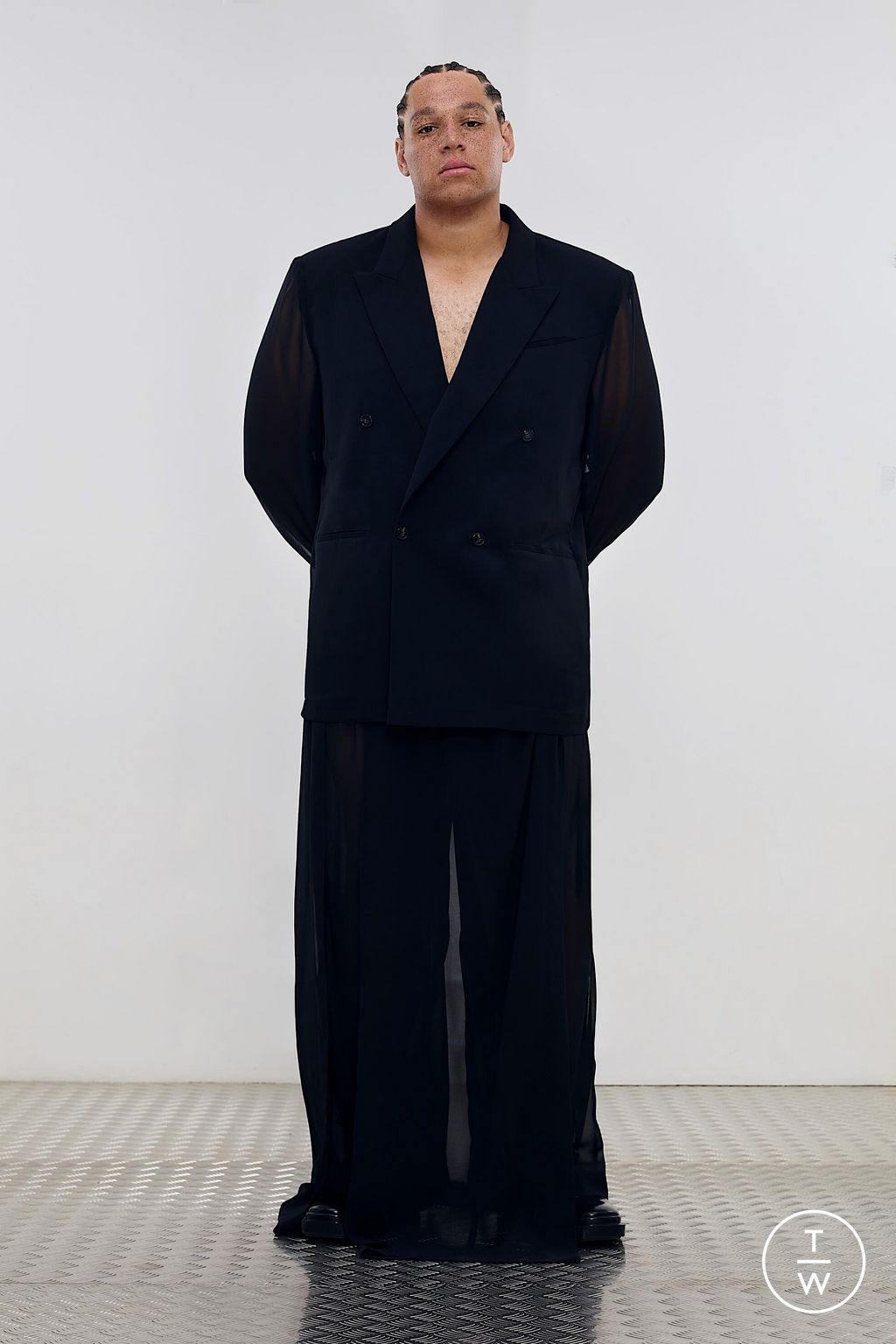 Fashion Week Paris Spring/Summer 2026 look 14 from the LGN Louis Gabriel Nouchi collection menswear