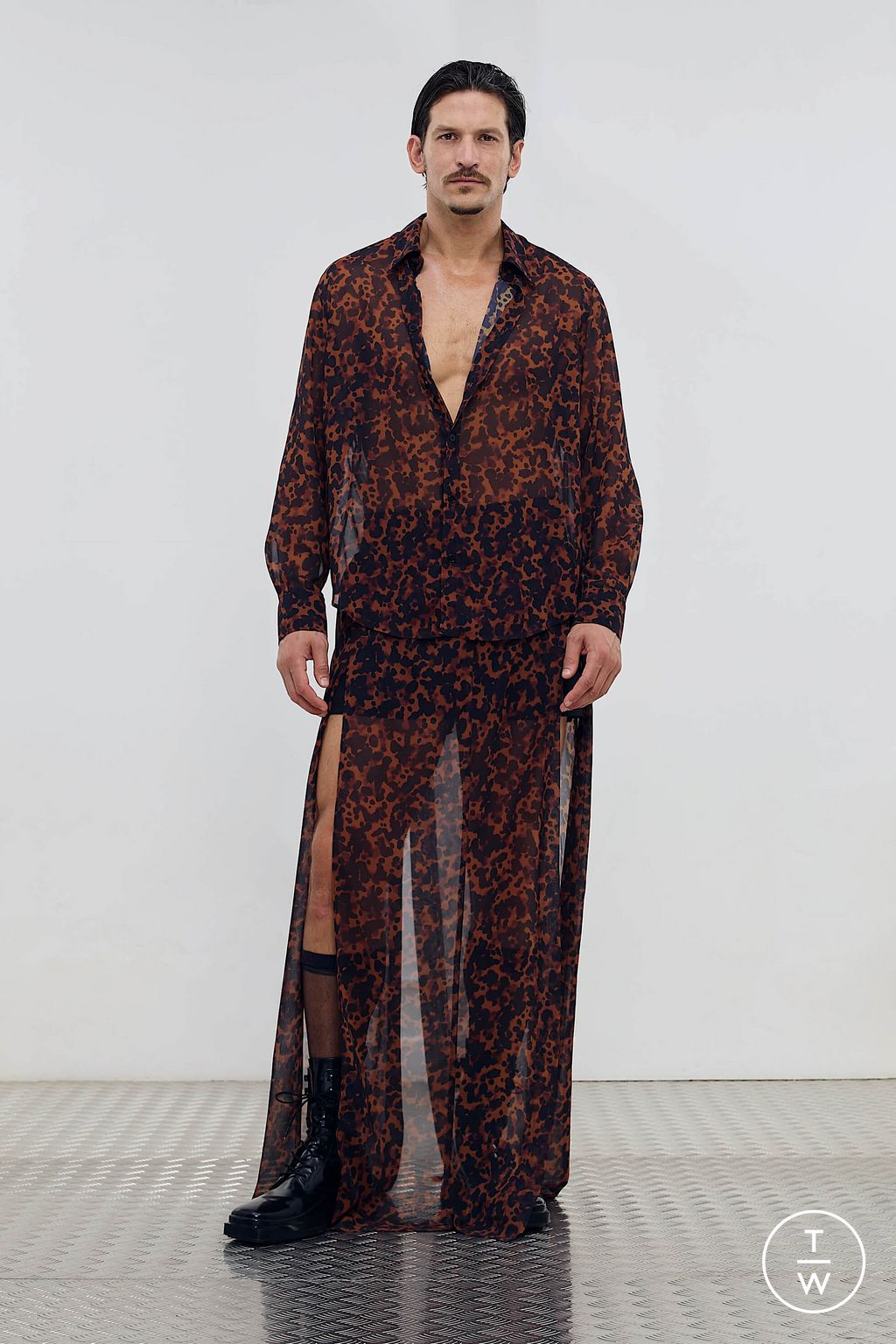 Fashion Week Paris Spring/Summer 2026 look 15 from the LGN Louis Gabriel Nouchi collection menswear