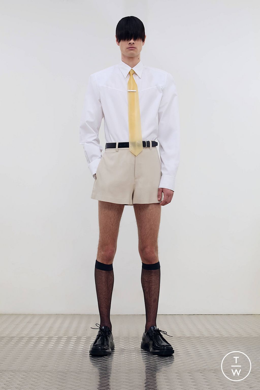 Fashion Week Paris Spring/Summer 2026 look 16 from the LGN Louis Gabriel Nouchi collection menswear