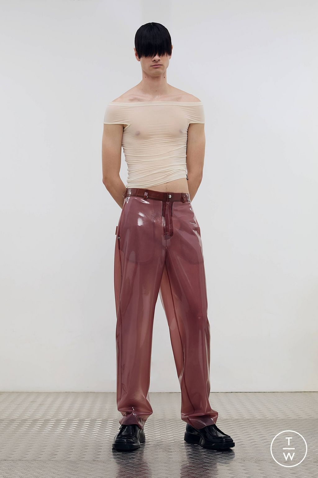 Fashion Week Paris Spring/Summer 2026 look 22 from the LGN Louis Gabriel Nouchi collection menswear