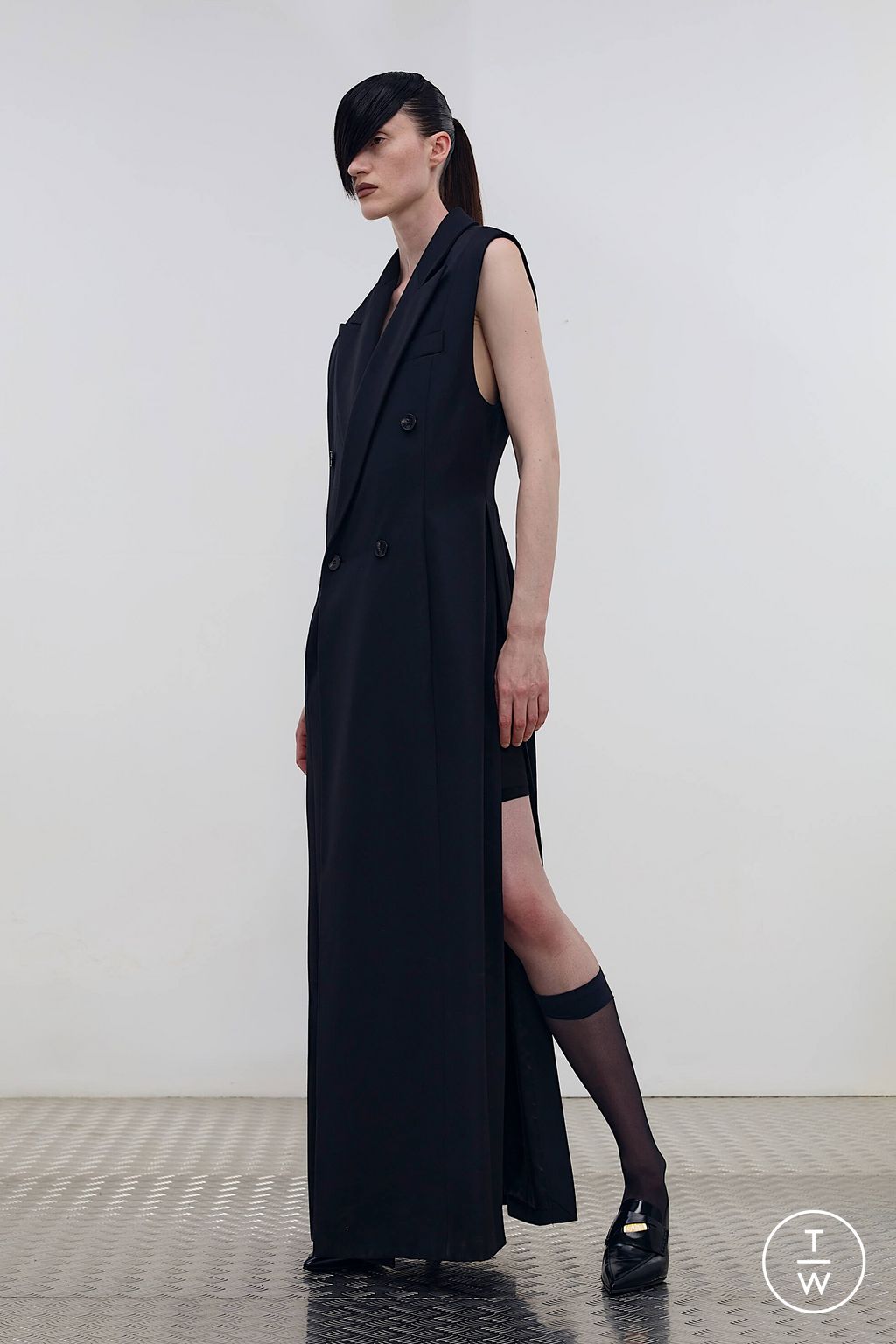 Fashion Week Paris Spring/Summer 2026 look 27 from the LGN Louis Gabriel Nouchi collection menswear