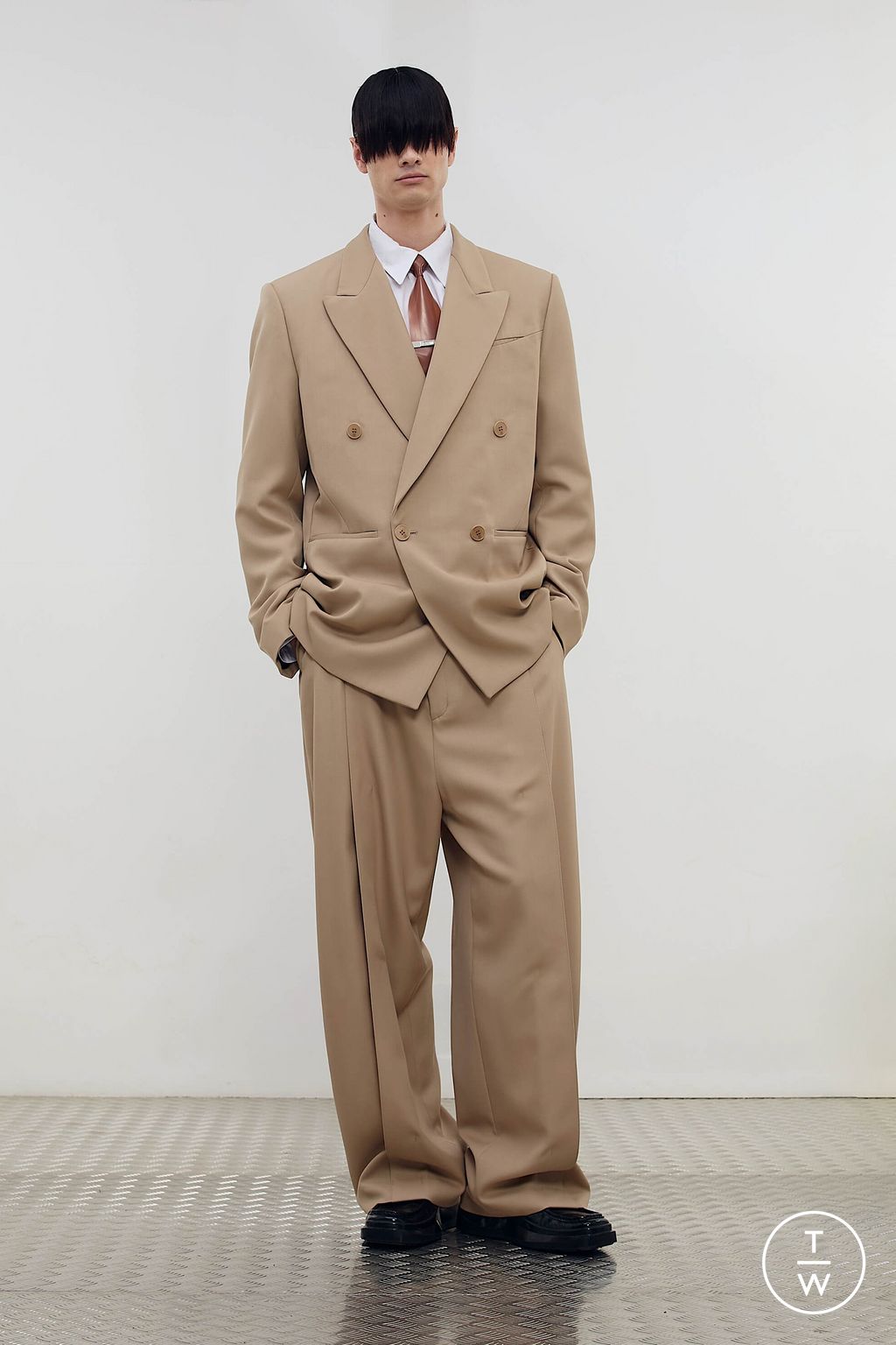 Fashion Week Paris Spring/Summer 2026 look 31 from the LGN Louis Gabriel Nouchi collection menswear