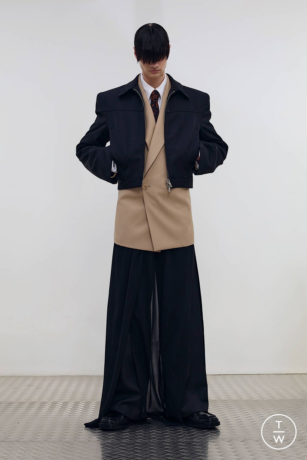 Fashion Week Paris Spring/Summer 2026 look 33 from the LGN Louis Gabriel Nouchi collection menswear