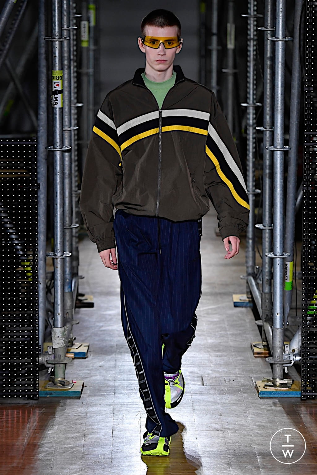 Fashion Week Paris Fall/Winter 2020 look 3 from the Li Ning collection menswear