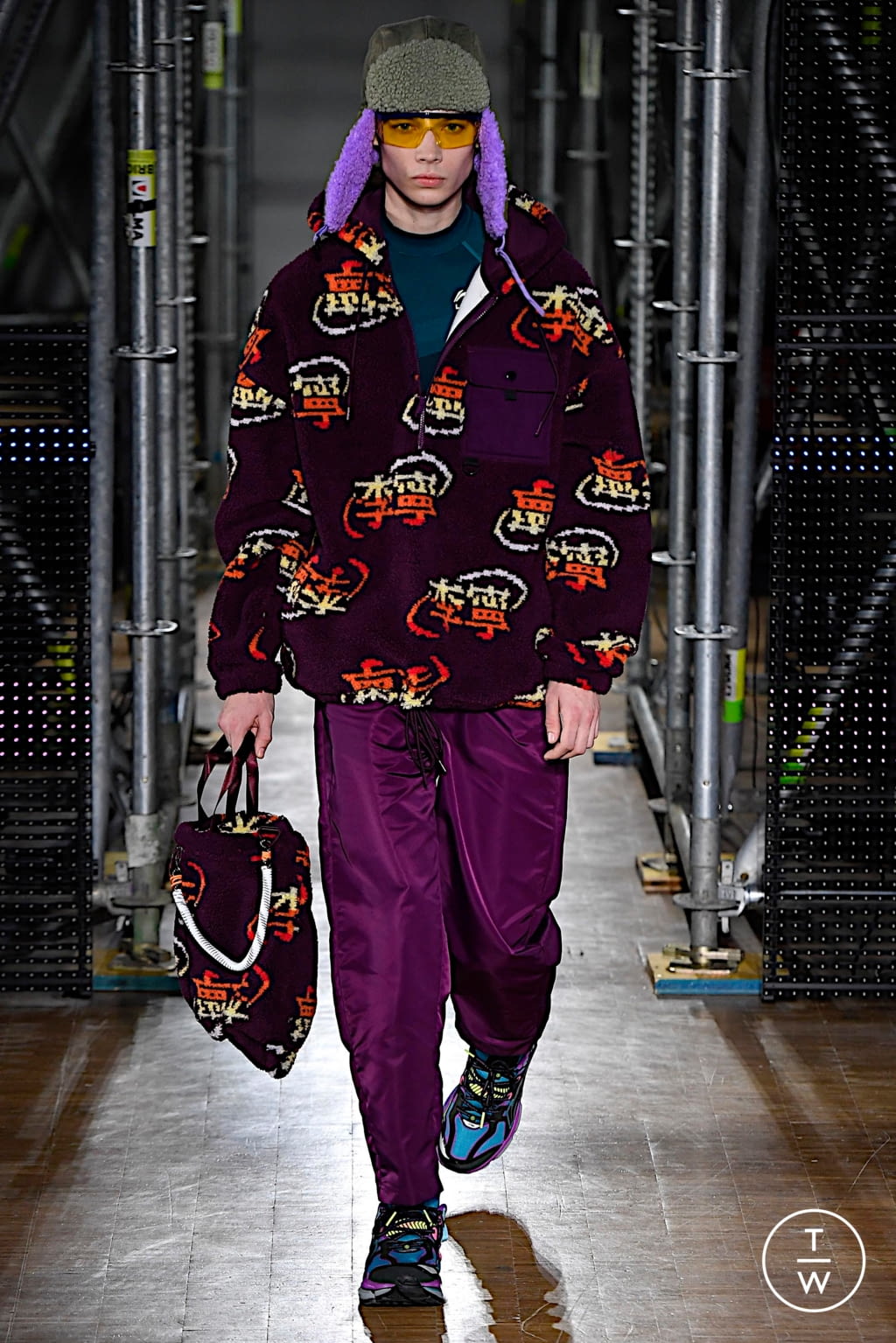 Fashion Week Paris Fall/Winter 2020 look 19 from the Li Ning collection menswear