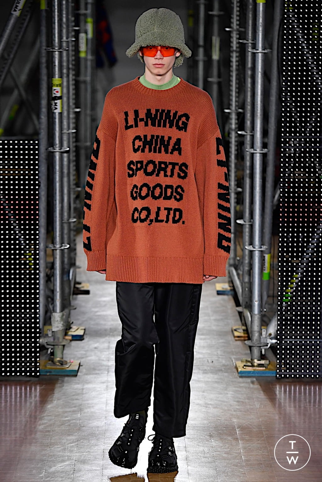 Fashion Week Paris Fall/Winter 2020 look 26 de la collection Li Ning menswear