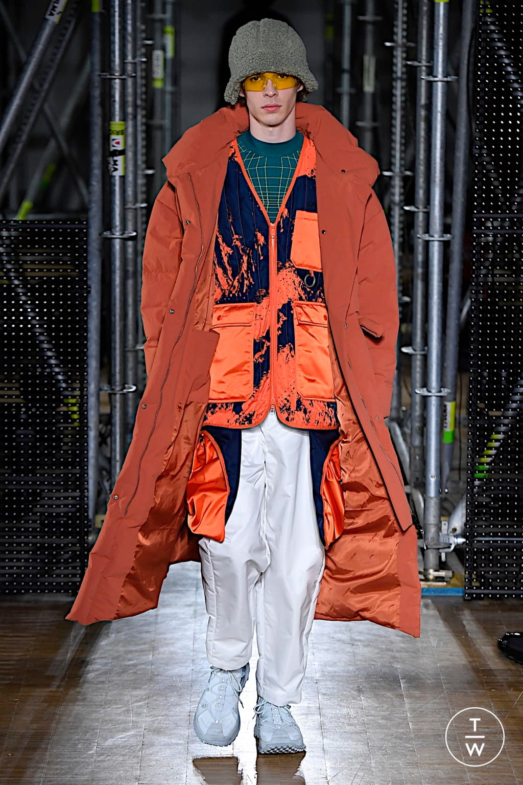 Fashion Week Paris Fall/Winter 2020 look 28 from the Li Ning collection 男装