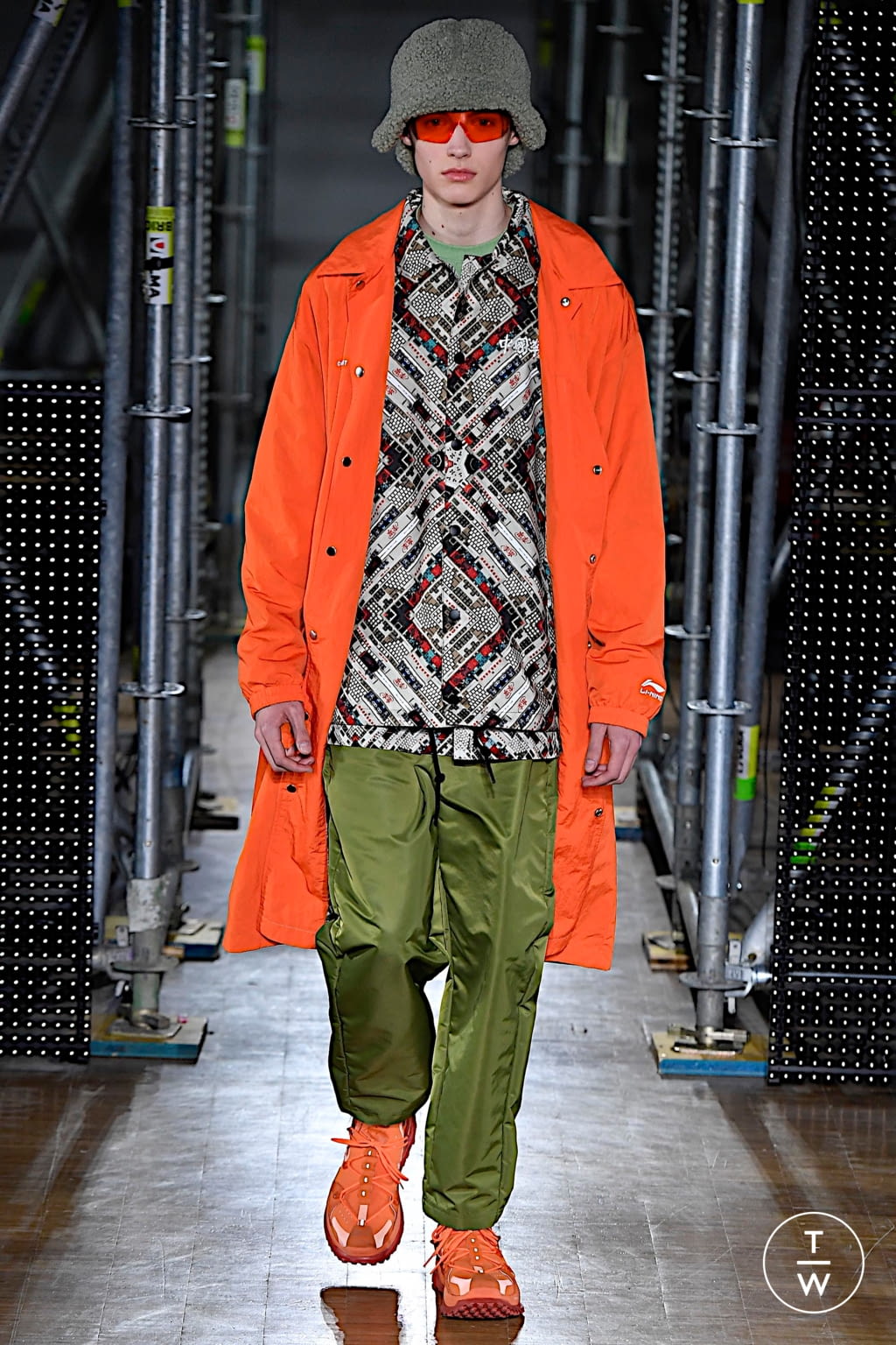 Fashion Week Paris Fall/Winter 2020 look 33 from the Li Ning collection 男装