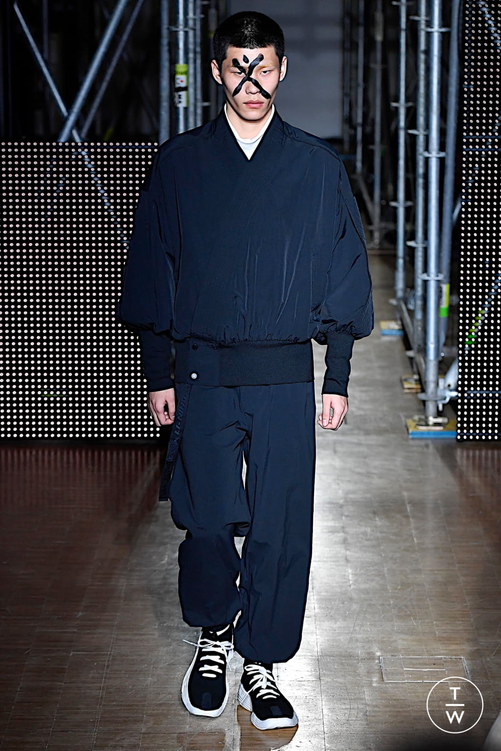 Fashion Week Paris Fall/Winter 2020 look 58 de la collection Li Ning menswear