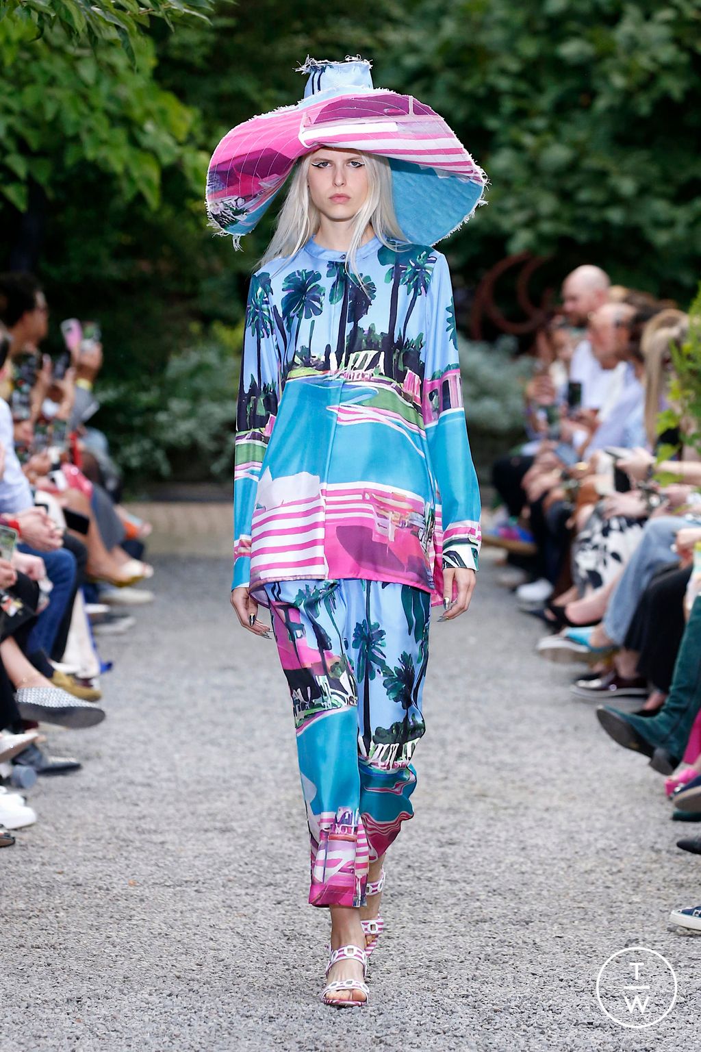 Fashion Week New York Spring/Summer 2025 look 36 from the Libertine collection womenswear