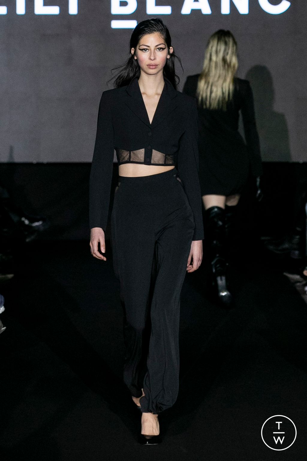 Fashion Week Paris Fall/Winter 2023 look 5 de la collection Lili Blanc womenswear