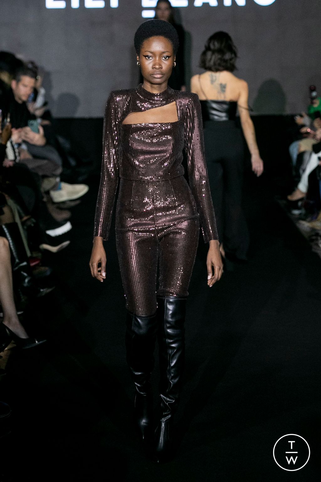 Fashion Week Paris Fall/Winter 2023 look 31 de la collection Lili Blanc womenswear