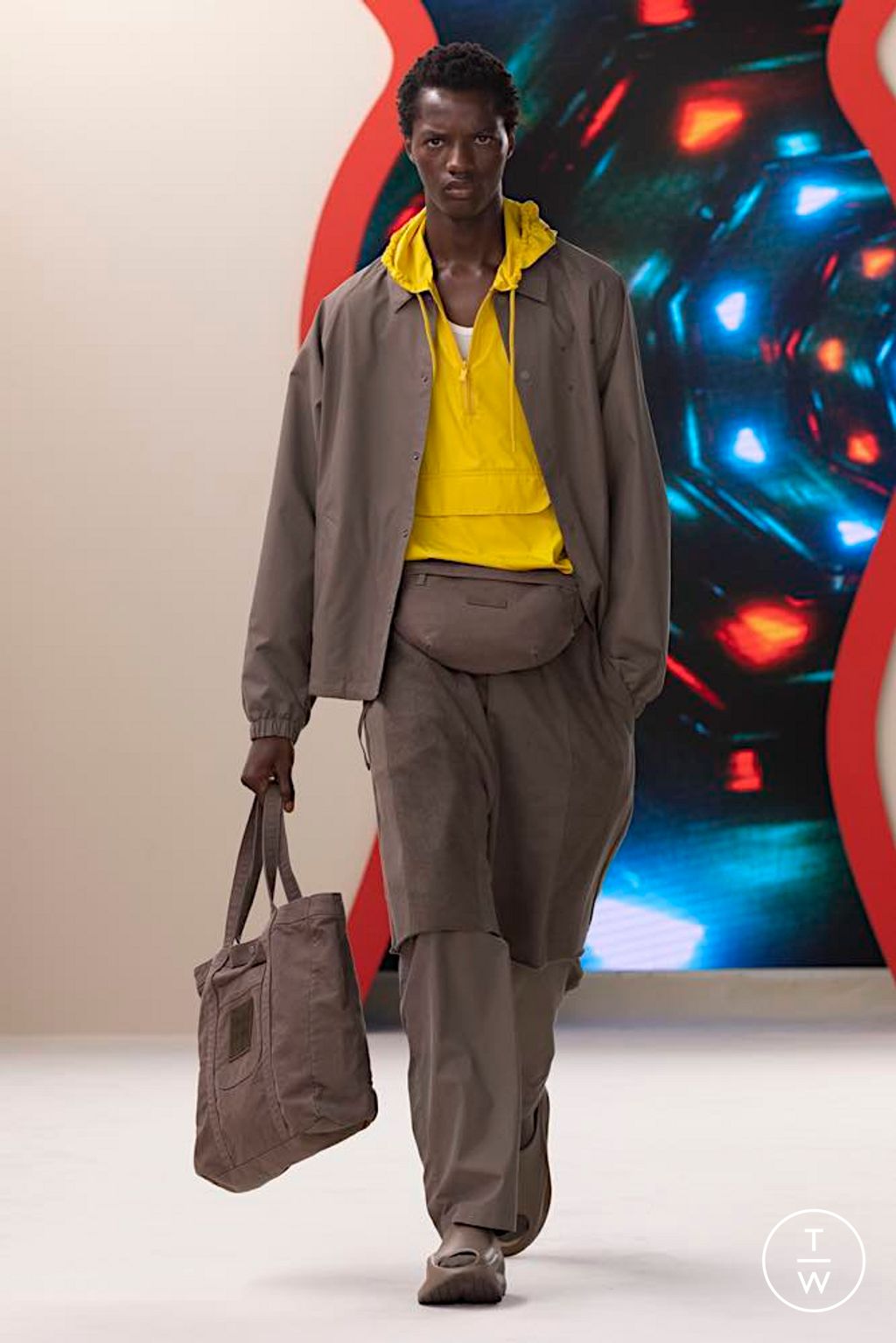Fashion Week Paris Spring/Summer 2024 look 4 from the Li Ning collection menswear